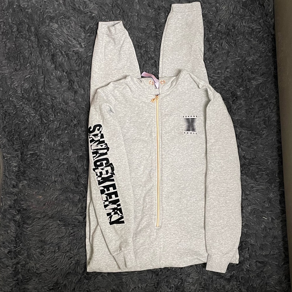 2 for $25🌸 savage x fenty onsie